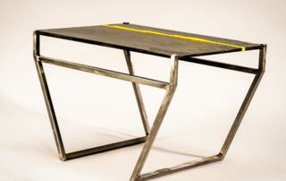 Designer Couchtable The Slate from side