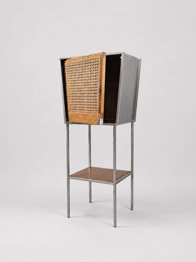 TrichtMeRight Side Table by Unperfect Design